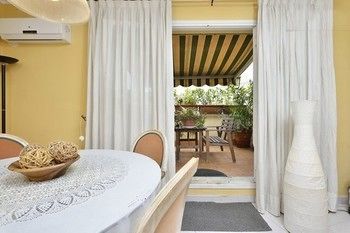 Charming Penthouse Lägenhet *